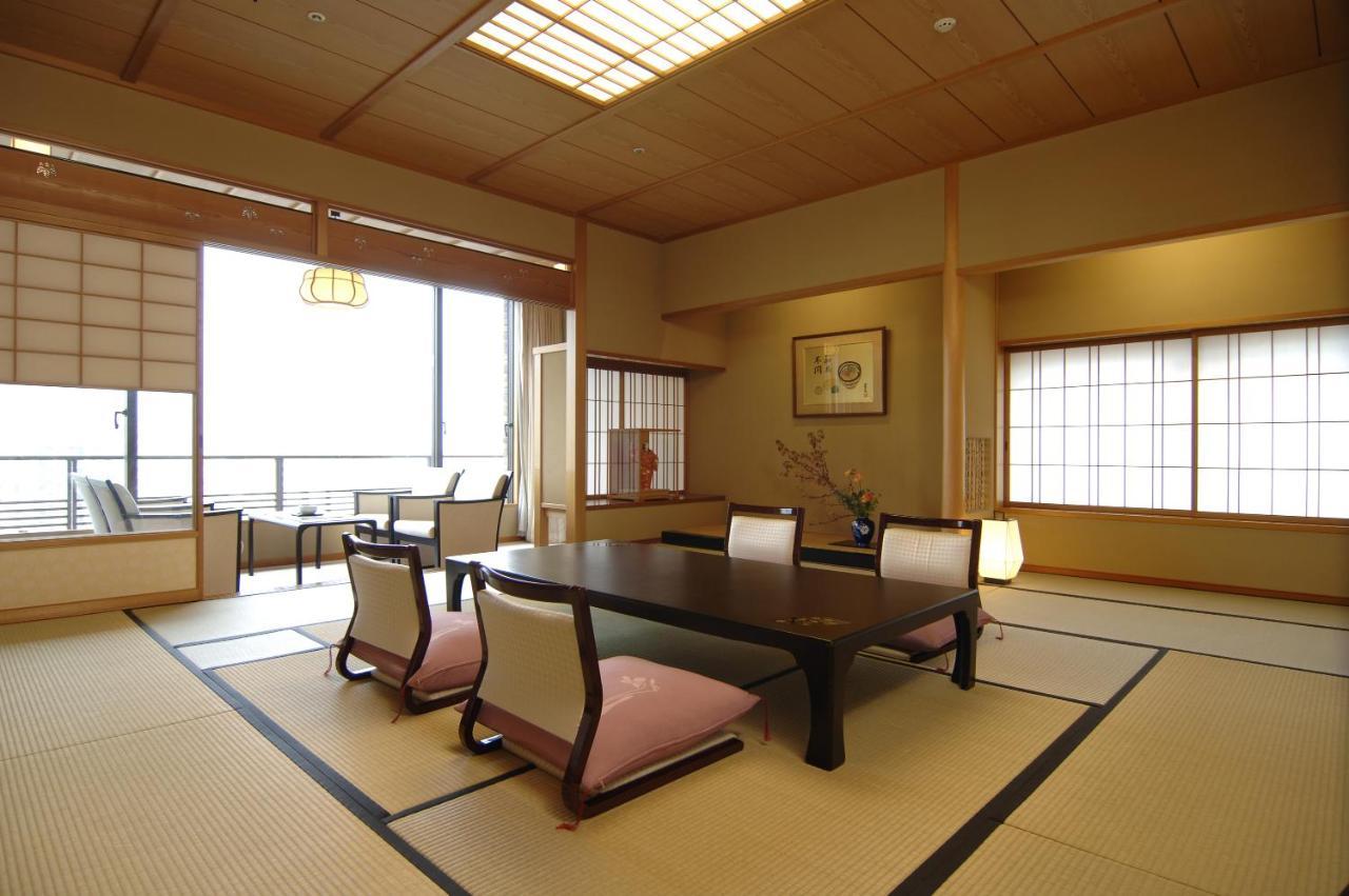 Hotel Wakamizu Takarazuka Habitación foto